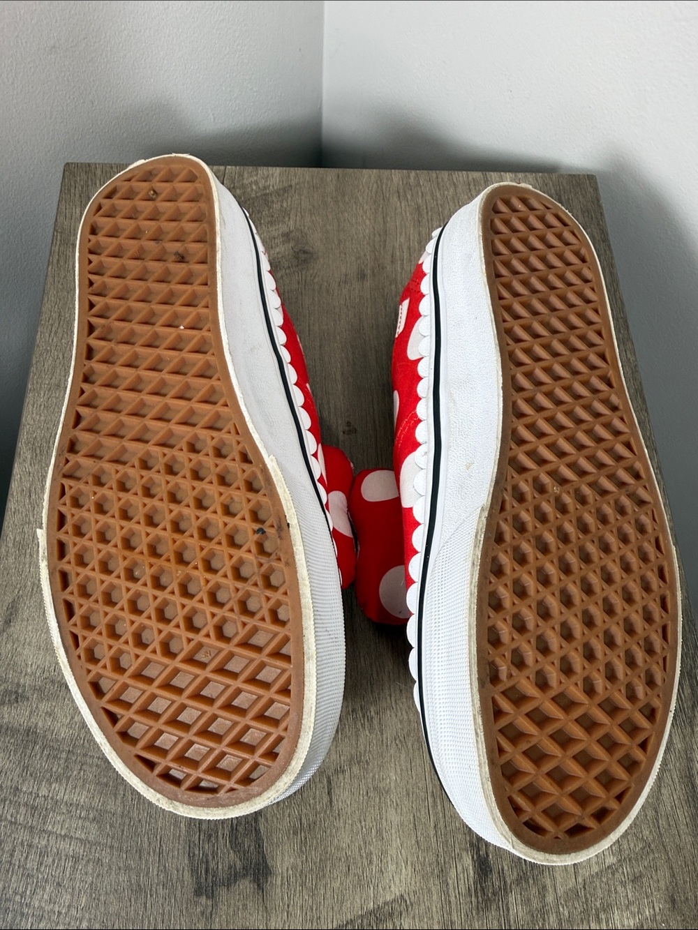 RARE!! Vans Kids Red & White Polka Dot Bow Gore Disney Minnie Mouse - Picture 3 of 8